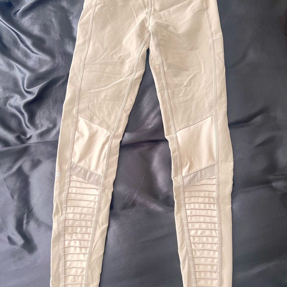 alo Moto leggings